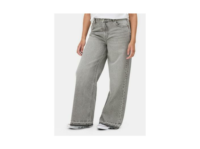 Jean à ourlets effilochés