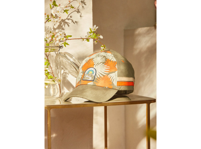 Casquette verte imprimée