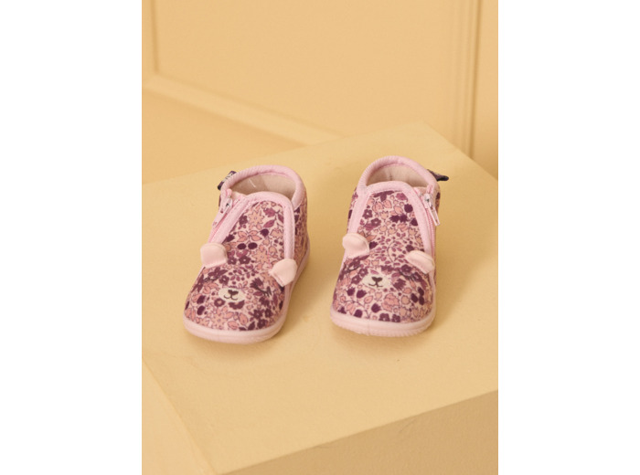 Chausson de couleur rose imprimé petites fleurs