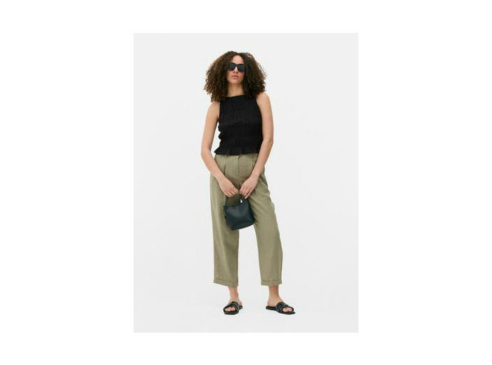 Haut froncé sans manches