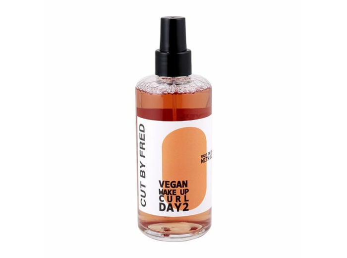 Spray définition 2ème jour boucles Vegan Wake Up Curl Day 2