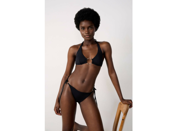 Triangle haut de maillot détail anneau