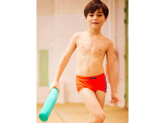 Maillot de bain rouge motif requin enfant garçon