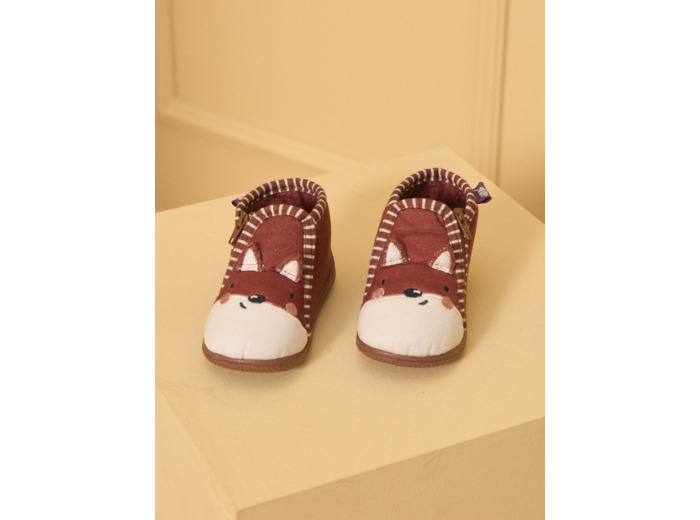 Chausson de couleur marron