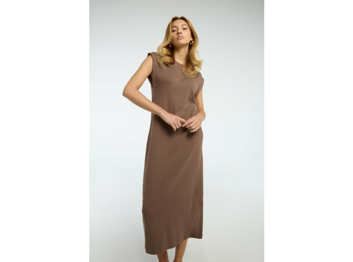 Robe ample et ajustée